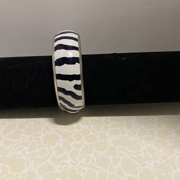 Women's Fashion Bangle Bracelet White and Black - Picture 10 of 11